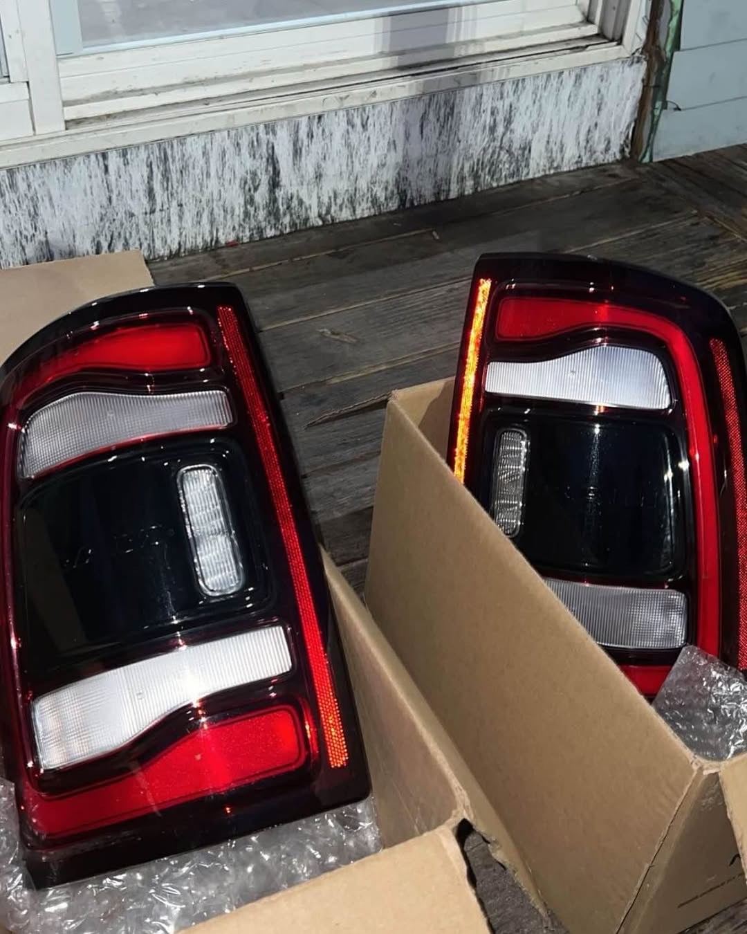 RAM 2500 NIGHT EDITION TAIL LIGHTS (LIKE NEW)