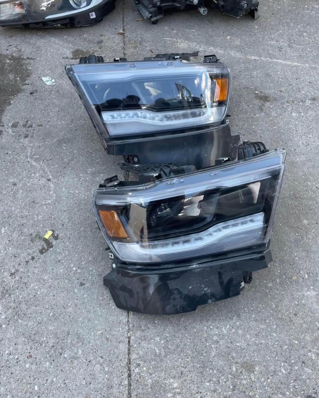 RAM 1500 FULL LED OEM HEADLIGHTS (NEW) image 2