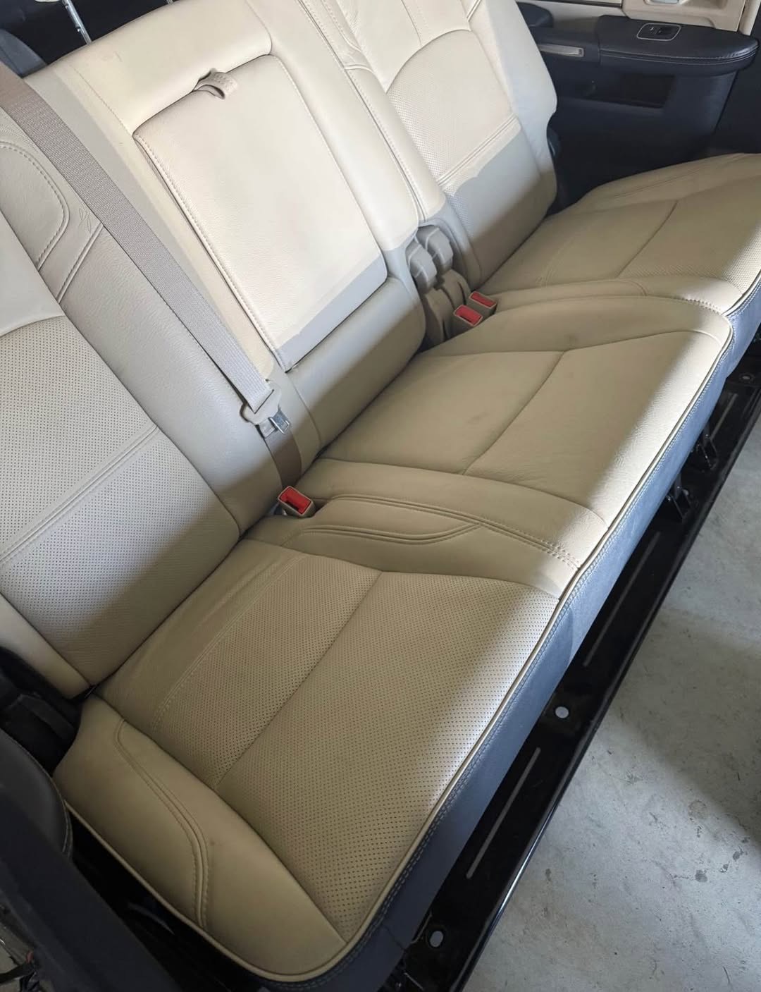 2019–2024 5TH GEN RAM 2500/3500 MEGA CAB LIMITED INTERIOR (LEATHER) image 2