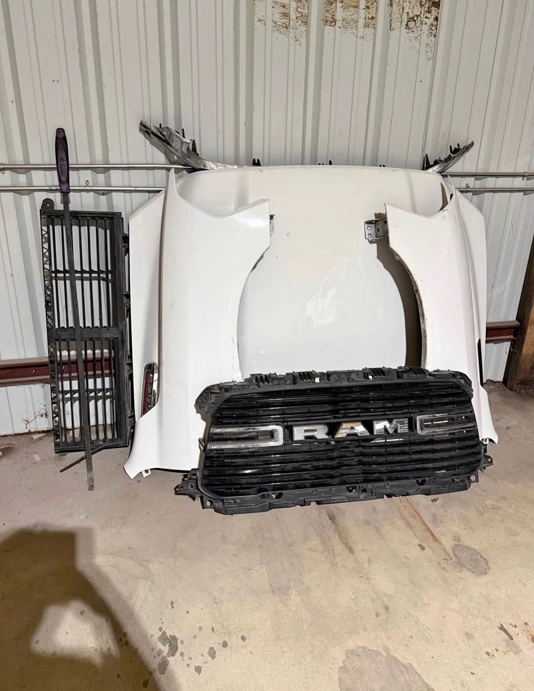 FAIRLY USED 5TH GEN RAM COMPLETE FRONT CLIP