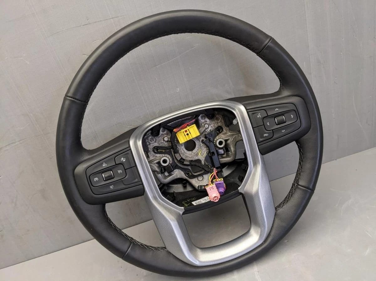 2020–2021 GMC SIERRA OEM STEERING WHEEL (SHINY BLACK LEATHER) image 3