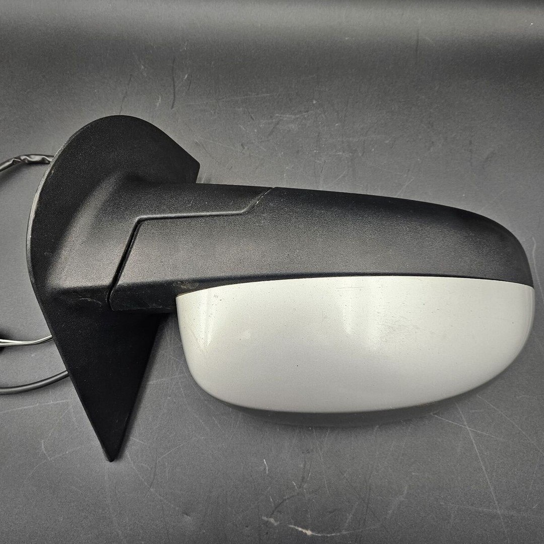 GMC YUKON / CHEVY TAHOE / SUBURBAN SIDE MIRRORS (AUTO FOLD) image 2