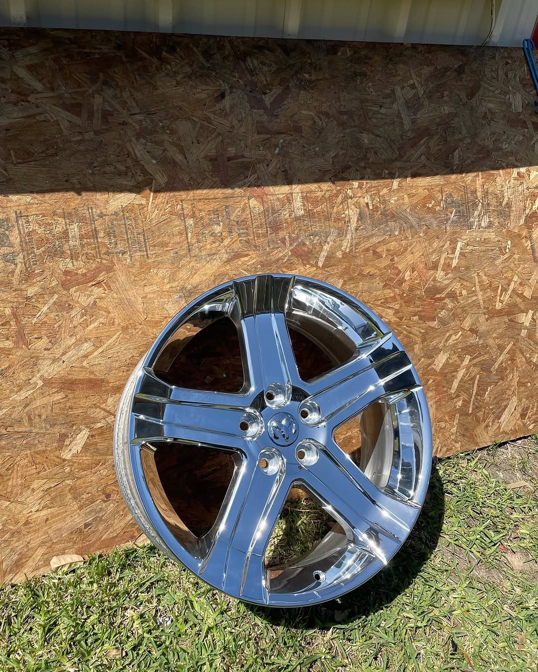 RAM R/T 22” WHEELS (CHROME & BLACK)