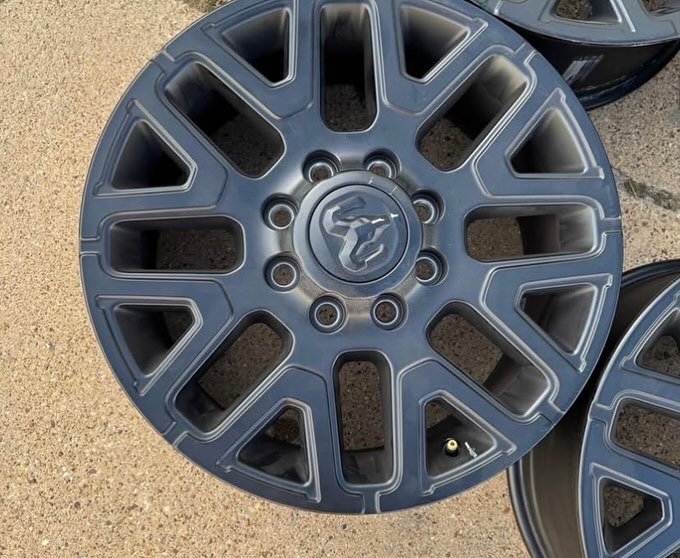 DODGE RAM 2500/3500 LIMITED NIGHT EDITION OEM BLACK ALUMINUM 20” WHEELS image 6