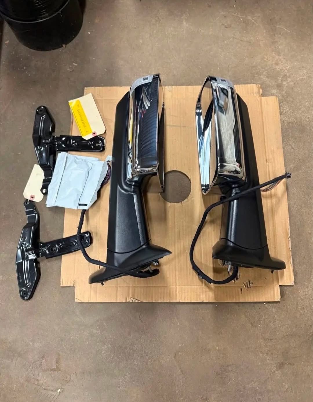 2019–2025 RAM OEM CHROME POWER MIRRORS image 2