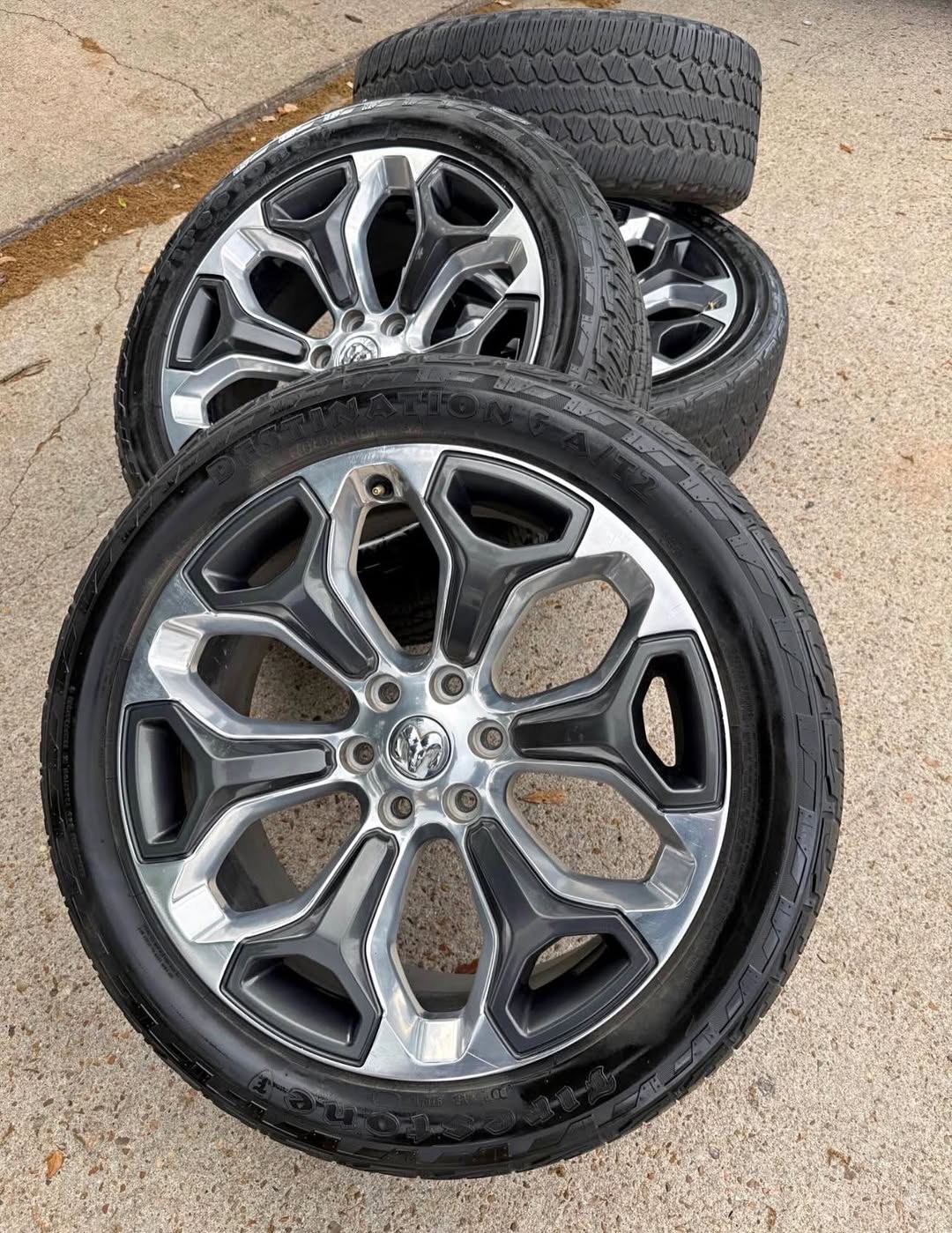 22” RAM 1500 OEM WHEELS AND TIRES (6 LUG)