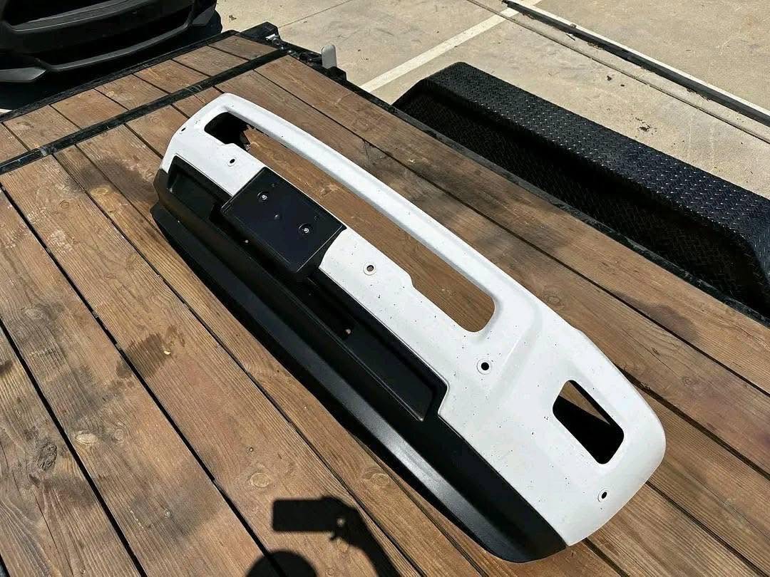 2010–2018 DODGE RAM  OEM FRONT BUMPER (WHITE) image 4