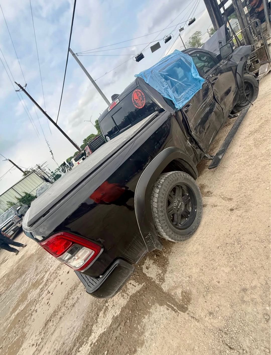 2021 Ram 1500 5.7 parts out  high-quality OEM Dodge Ram truck parts available for sale. Various components from a 5.7L HEMI Ram, perfect for replacements, repairs, or upgrades. image 6