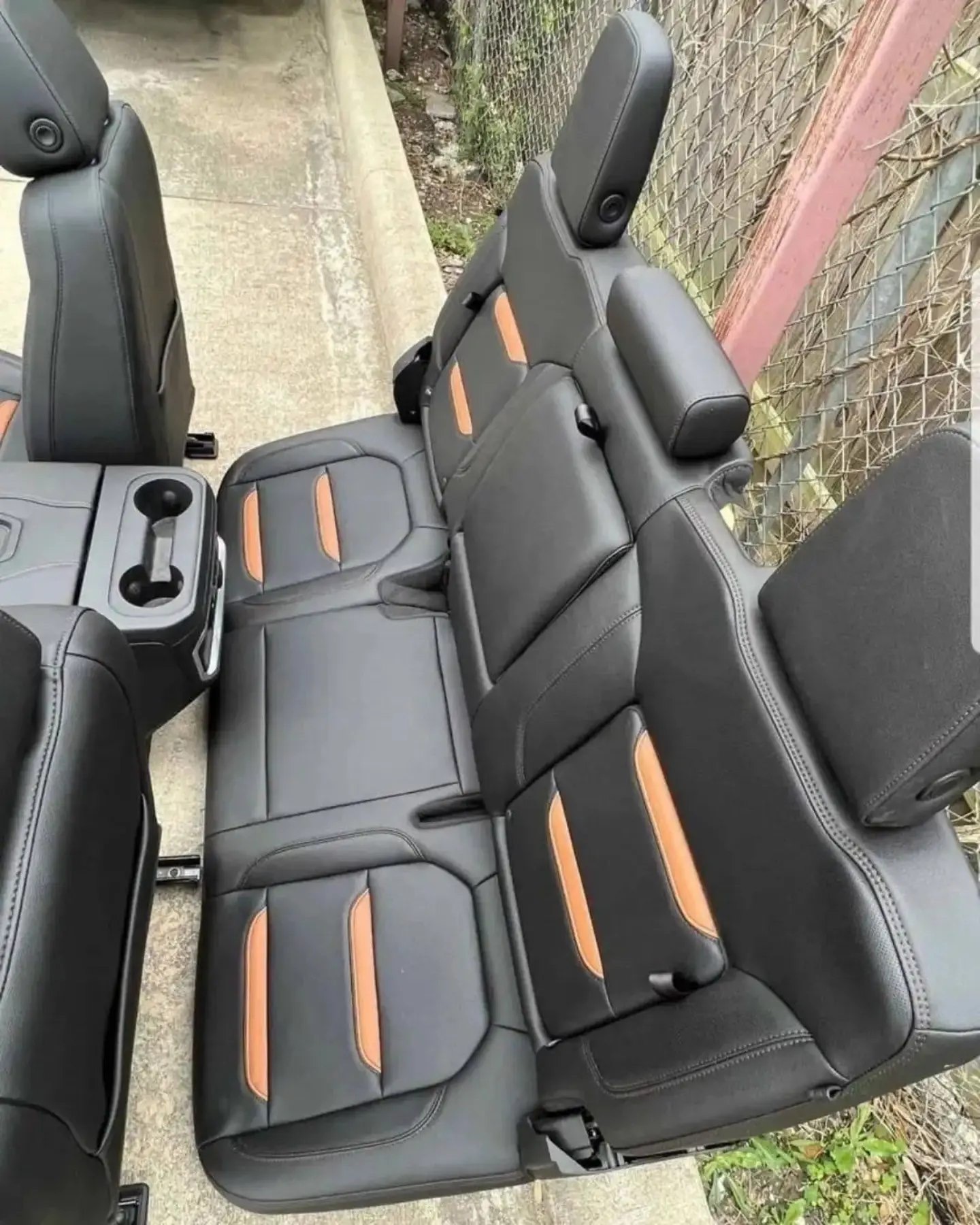 OEM GMC Sierra AT4 Leather Seat Set – Complete Interior image 3