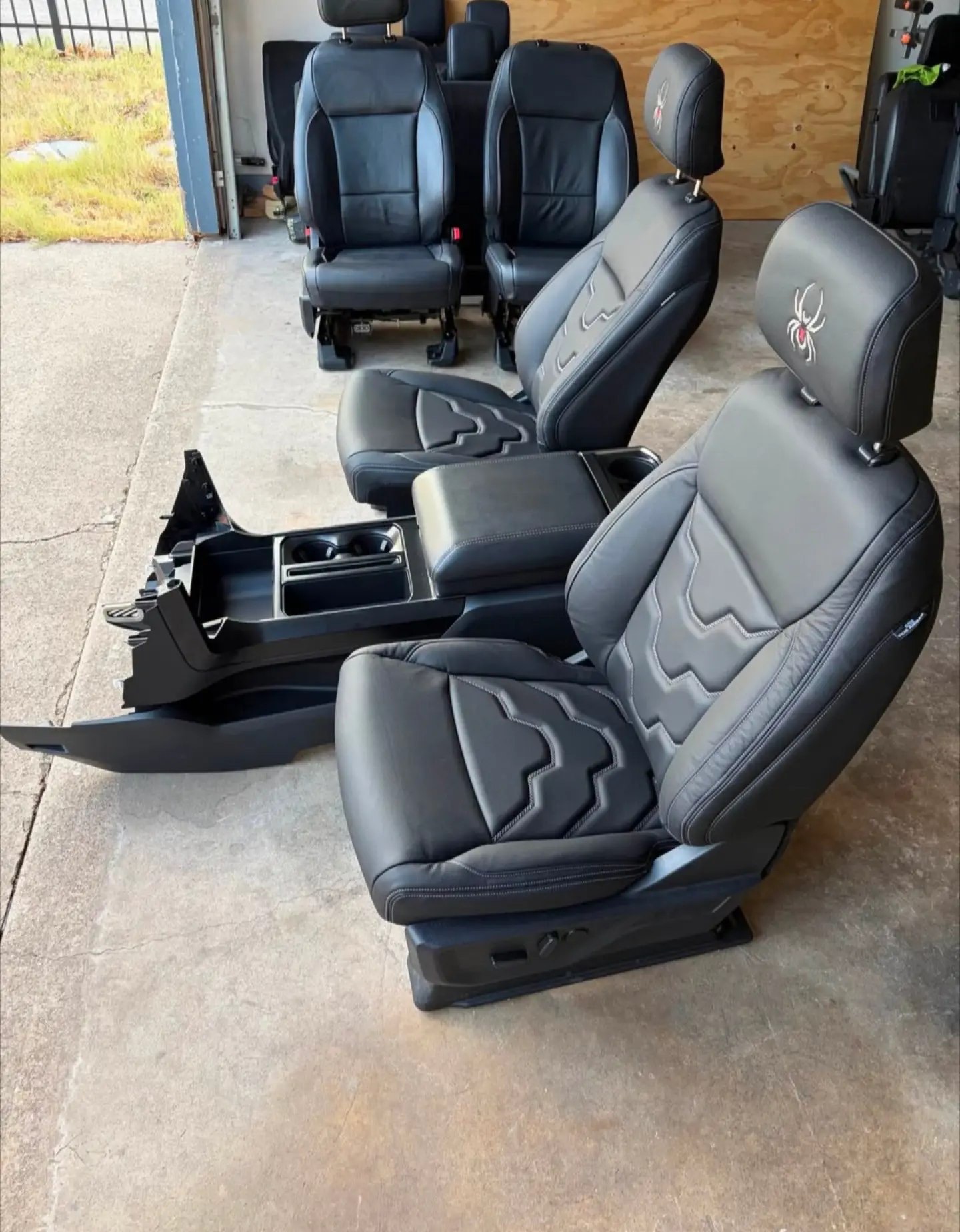 Ford F-150 Lariat OEM Leather Seats – Heated & Cooled Front Seat Set – 2015-2026 Select Models